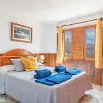 Andres House, Tias