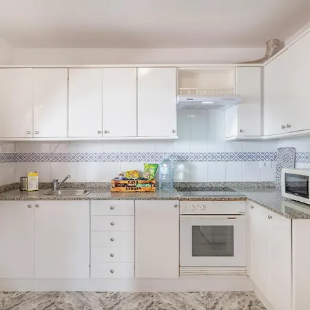 Andres House, 아파트 *